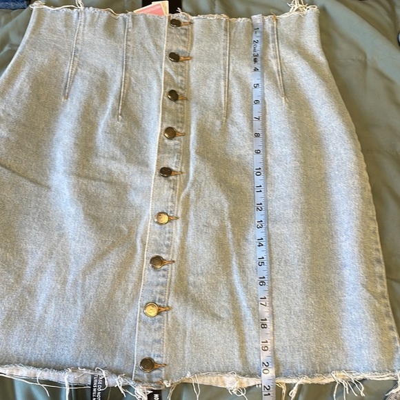 NWT Denim Skirt PLT PrettyLittleThing 10 Blue Fray High Button Jean Edgy Casual - Picture 13 of 14